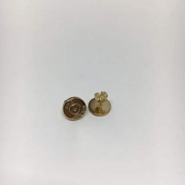 Ohrstecker geschlossen – Bild 2