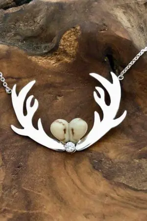 Silbergeweih mit Grandeln