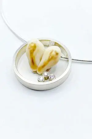 Silberanhänger mit Grandeln und Zirkonia