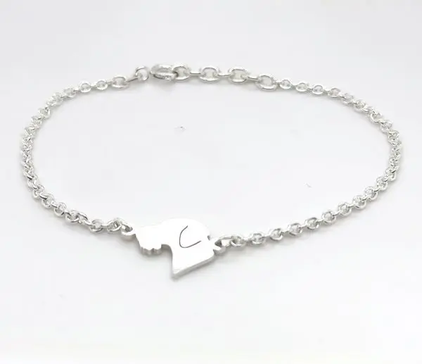 Silhouettenarmband Hundekopf